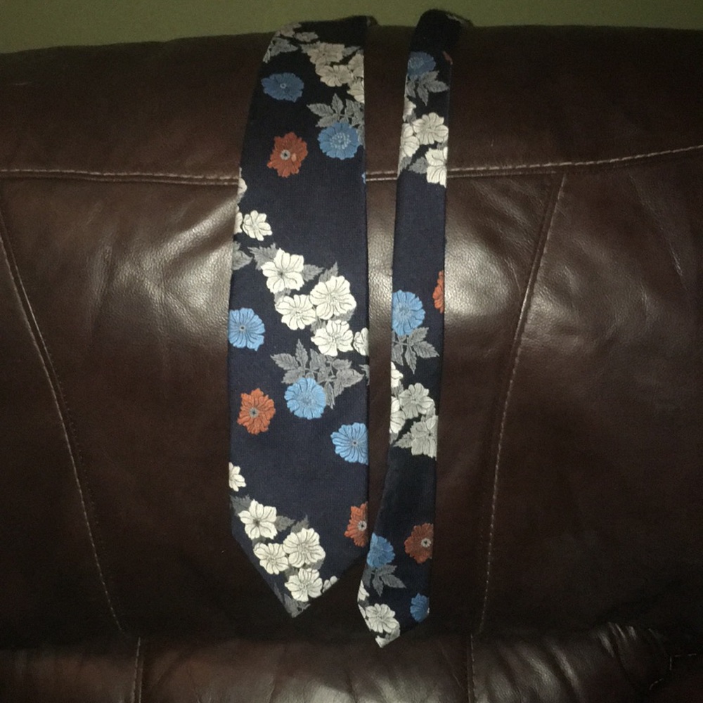 Vintage Floral Tie
